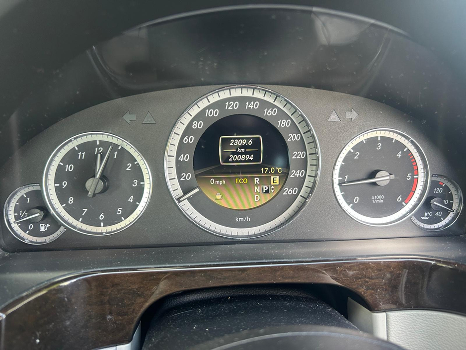 2012 Mercedes-Benz E Class 2.1L Diesel For Sale Images
