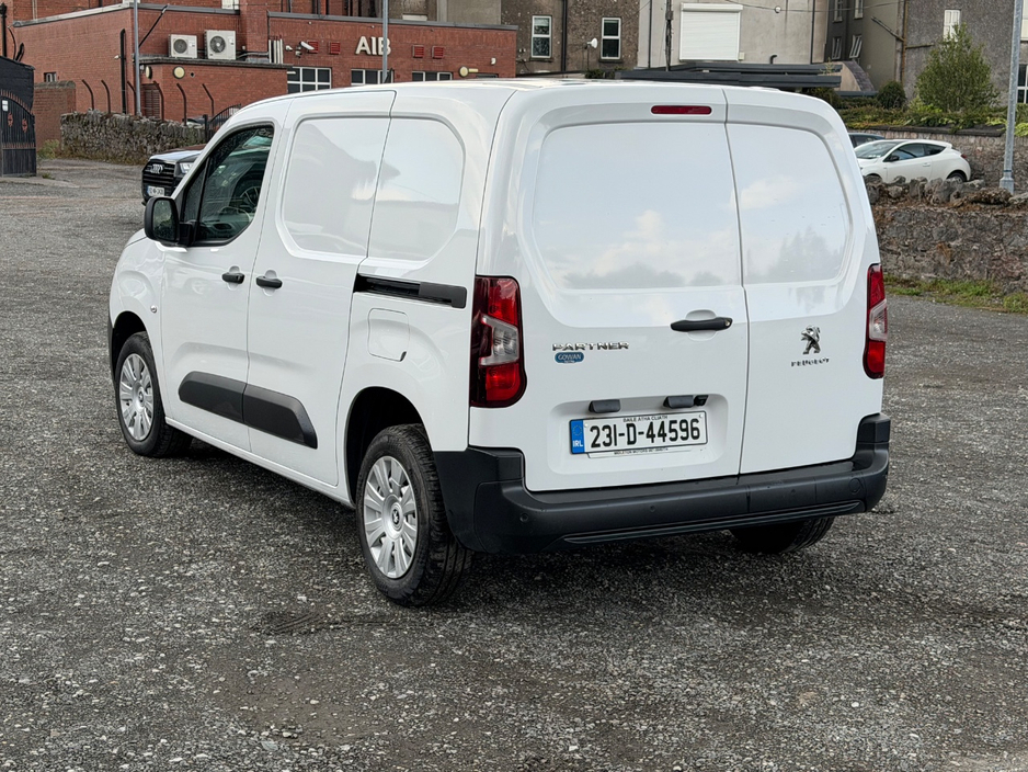 2023 Peugeot Partner 1.5L Diesel For Sale Images