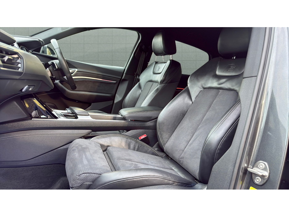 2024 Audi Q8 e-tron 0.9L Electric For Sale Images