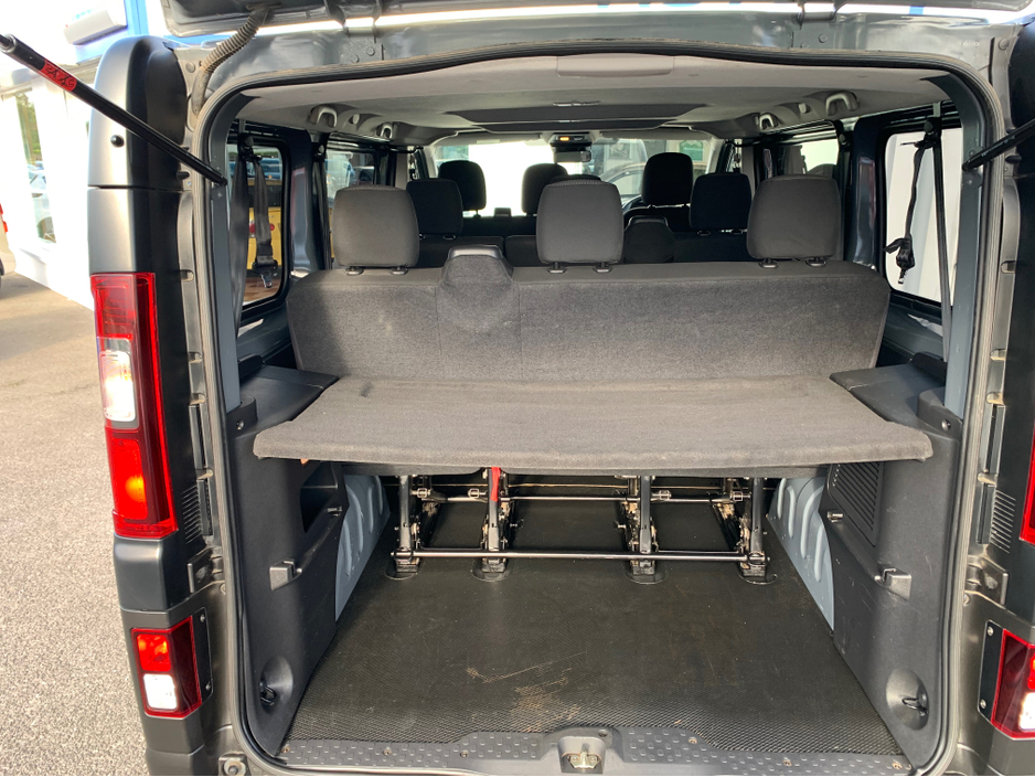 2023 Renault Trafic 2.0L Diesel For Sale Images