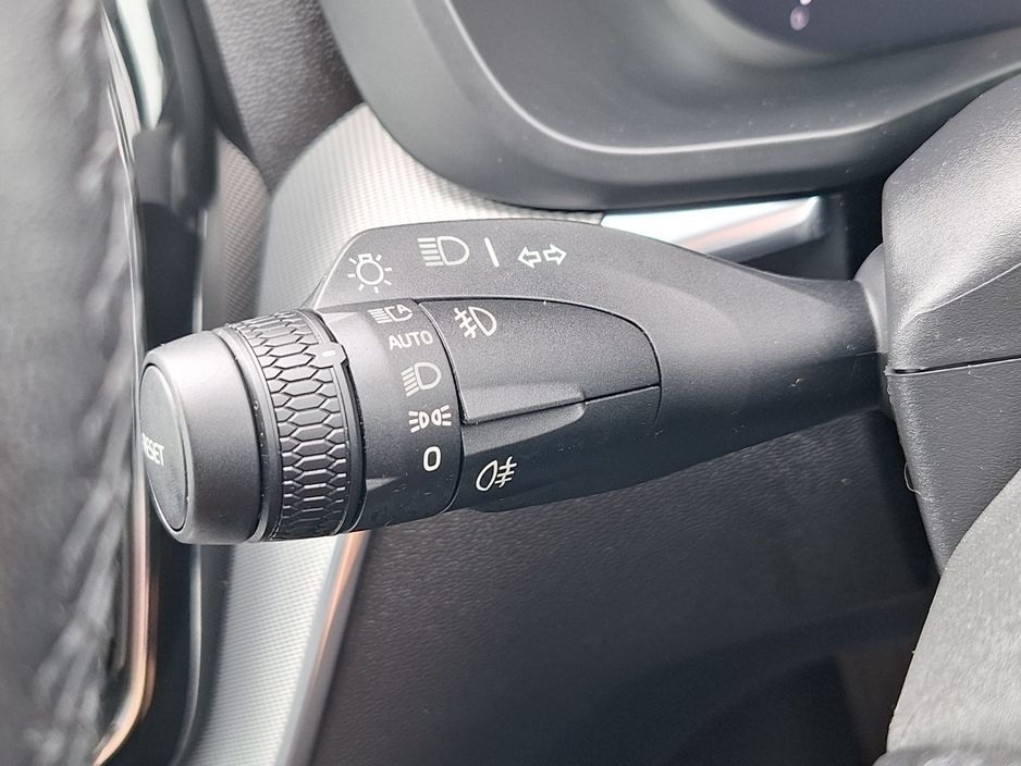 2023 Volvo XC60 2L Petrol Plug-in Hybrid For Sale Images