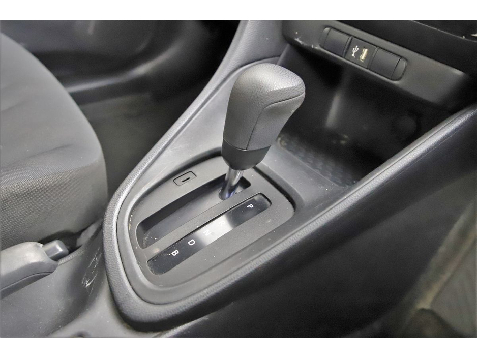 Toyota Yaris 1.5 PETROL HYBRID *REVERSE CAM* — thumbnail 23