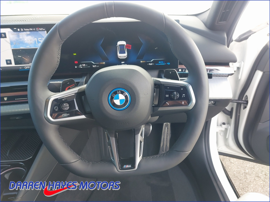 2025 BMW 5 Series 2L Petrol Plug-in Hybrid For Sale Images
