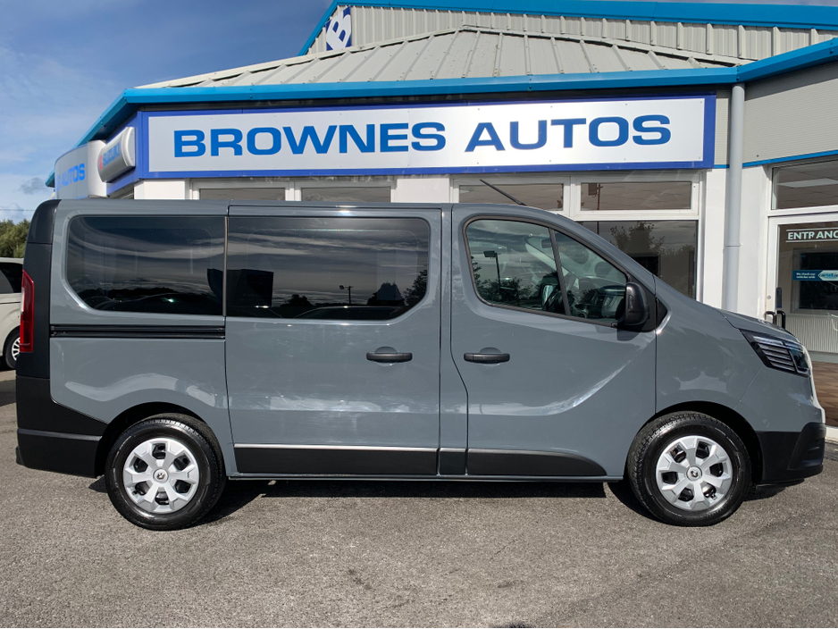 2023 Renault Trafic 2.0L Diesel For Sale Images