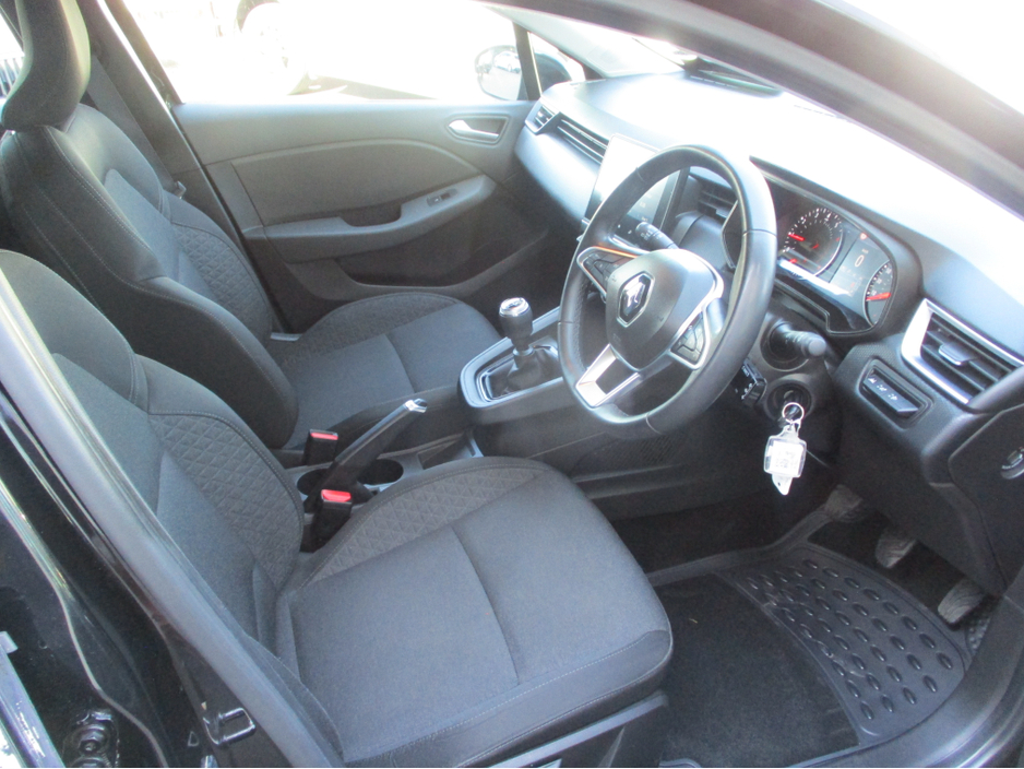 2022 Renault Clio 1L Petrol For Sale Images