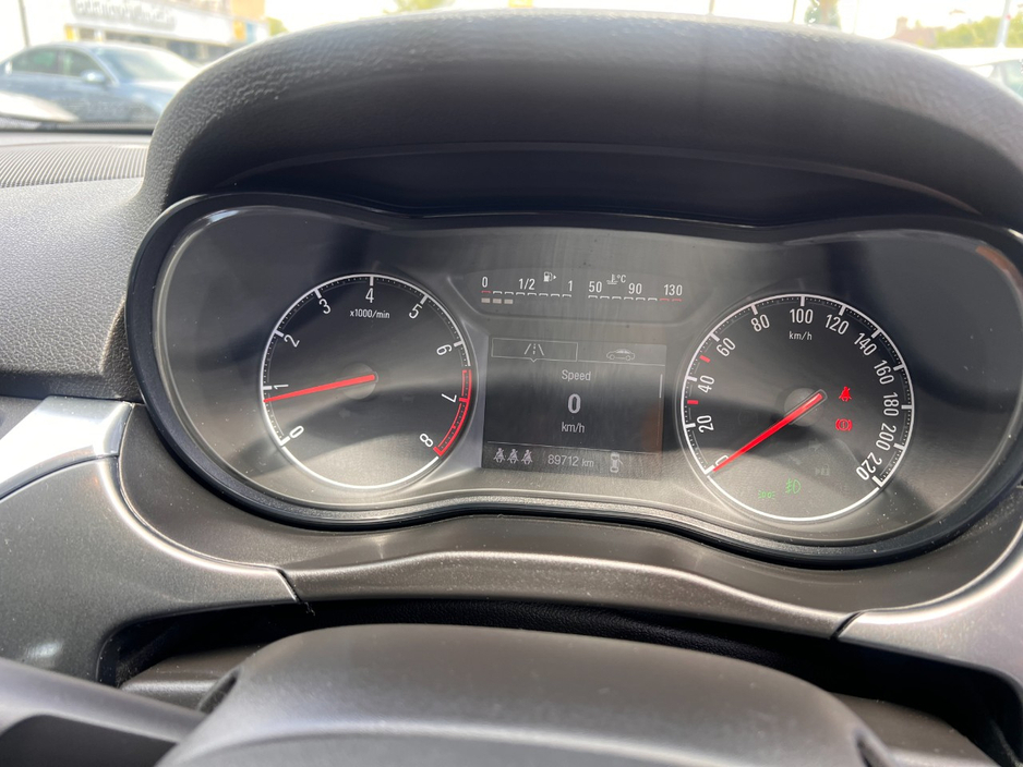 Opel Corsa SC 1.4 I 90PS 5DR **NEW NCT/Low KMs/Full Service History www.bolands.ie Est.1955 — thumbnail 8