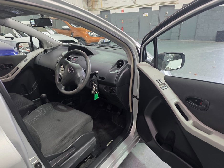 2010 Toyota Yaris 1L Petrol For Sale Images