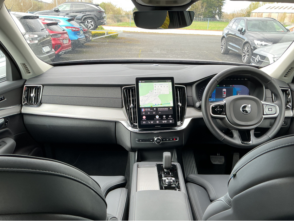 2025 Volvo XC90 2L Hybrid For Sale Images