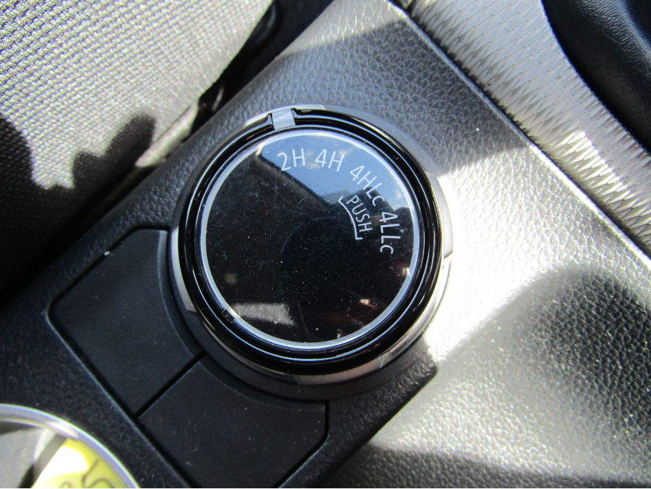2021 Mitsubishi L200 2.3L Diesel For Sale Images