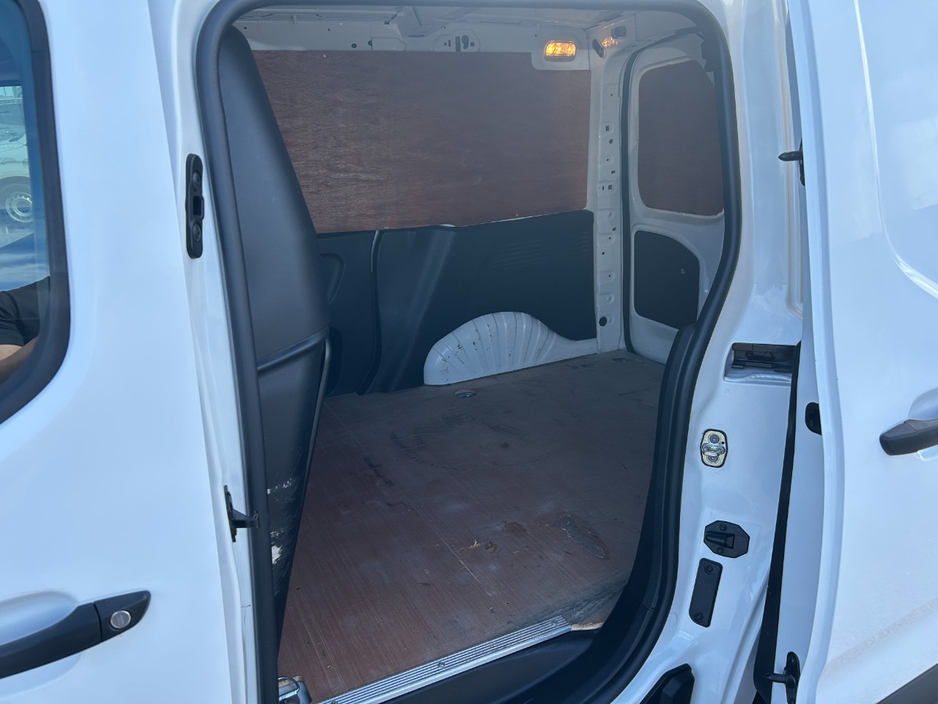 2021 Peugeot Partner 1.5L Diesel For Sale Images