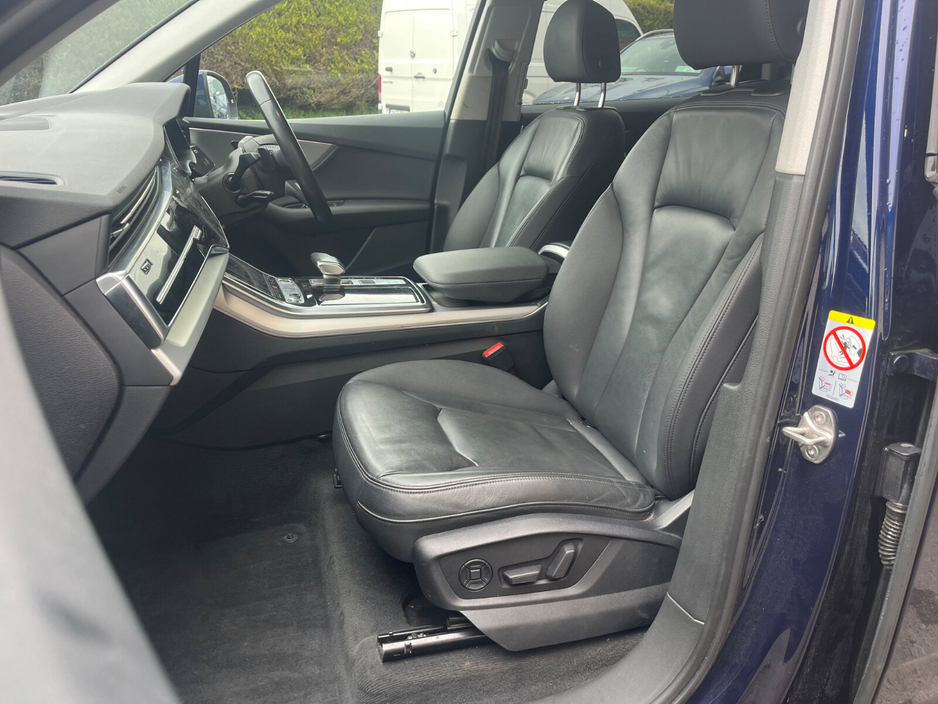 2022 Audi Q7 3L Petrol Plug-in Hybrid For Sale Images