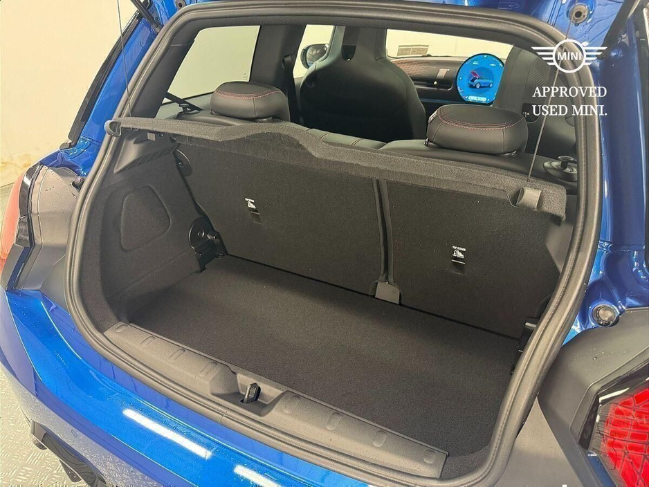 2025 MINI Hatch 2L Petrol For Sale Images