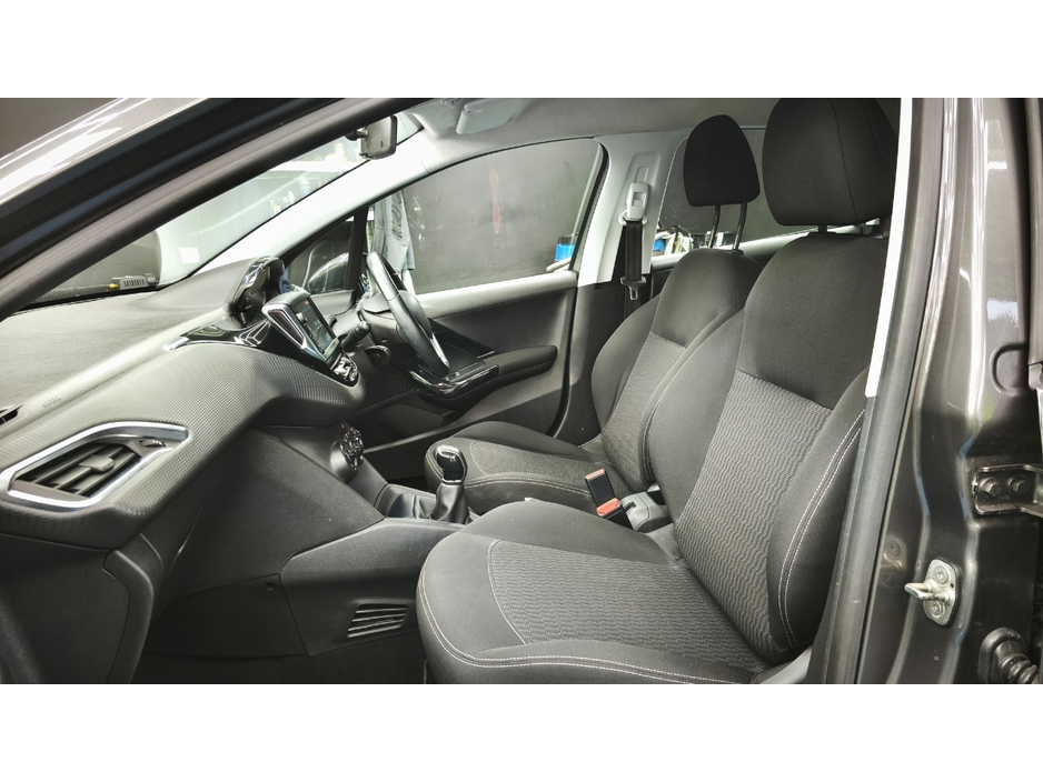 Peugeot 208 ACTIVE 1.2 68 6.2 4DR — thumbnail 12