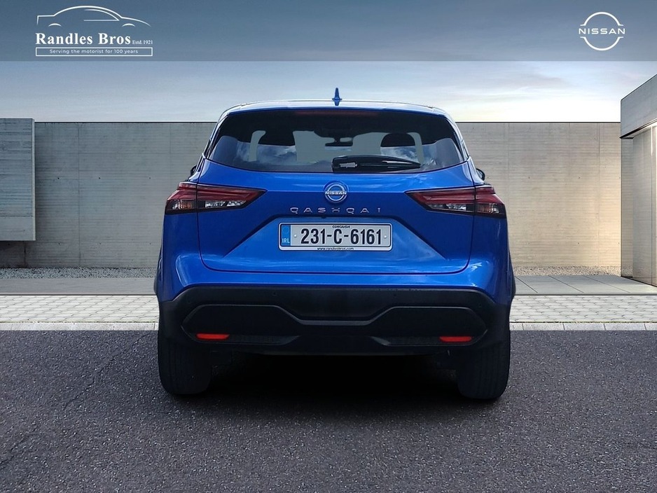 Nissan Qashqai 1.3 PET MILD HYBRID SV CVT — thumbnail 8