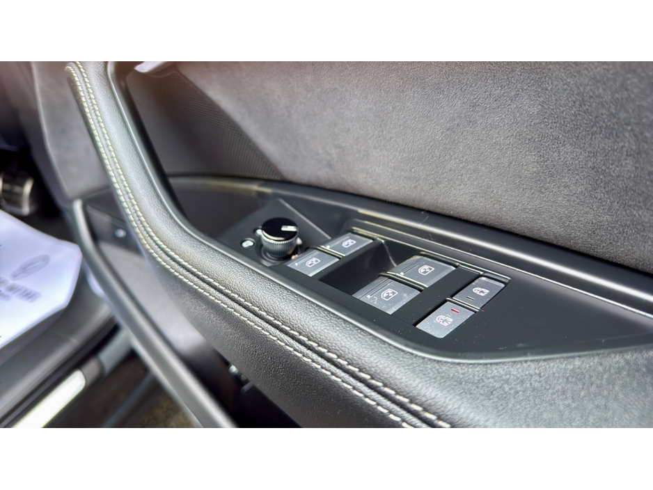 2024 Audi Q8 e-tron 0.9L Electric For Sale Images