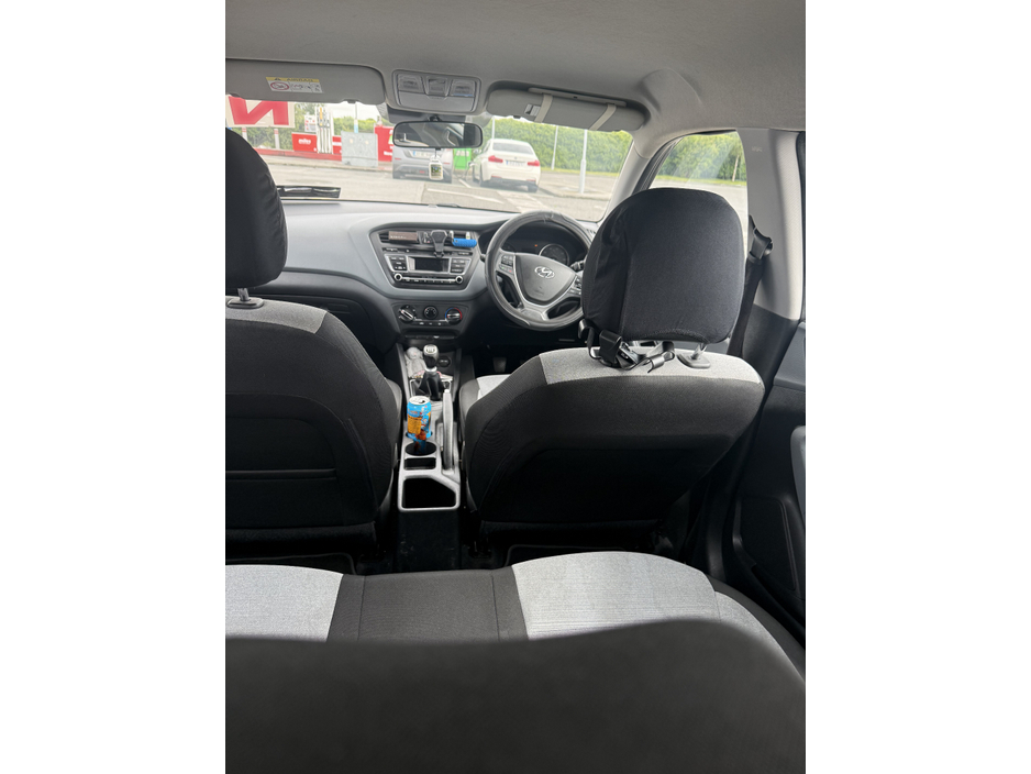 Hyundai i20 SE 84PS 5DR — thumbnail 5