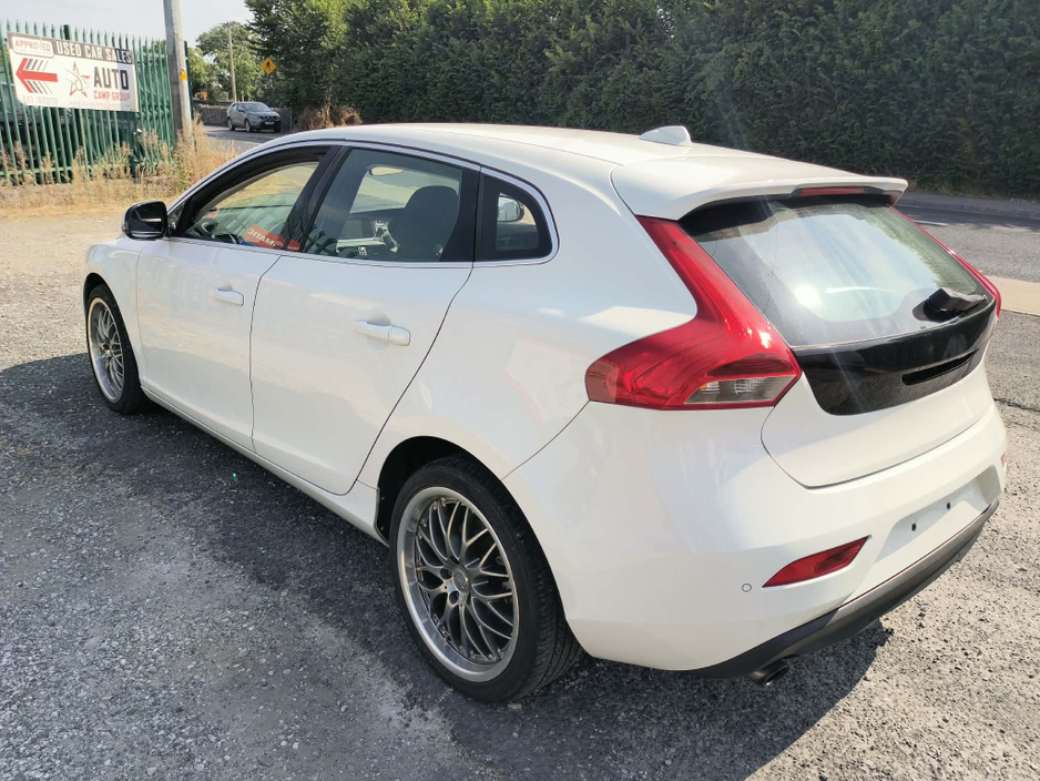 2015 Volvo V40 1.6L Diesel For Sale Images