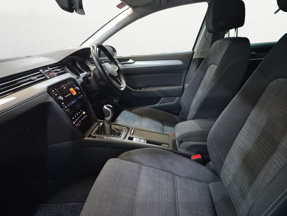 2022 Volkswagen Passat 2L Diesel For Sale Images