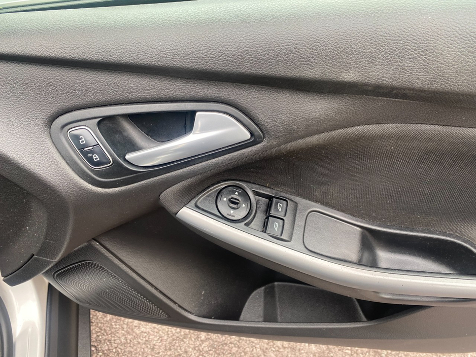 2017 Ford Focus 1L Petrol For Sale Images
