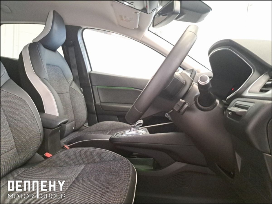 2021 Renault Captur 1.6L Petrol Plug-in Hybrid For Sale Images