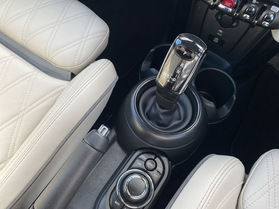 MINI Hatch Exclusive Convertible Auto — thumbnail 16