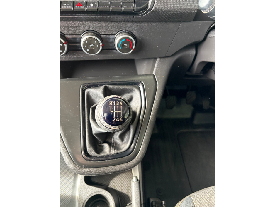 2023 Renault Kangoo 1.5L Diesel For Sale Images