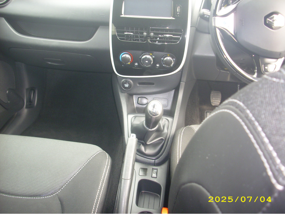 2015 Renault Clio 1.1L Petrol For Sale Images