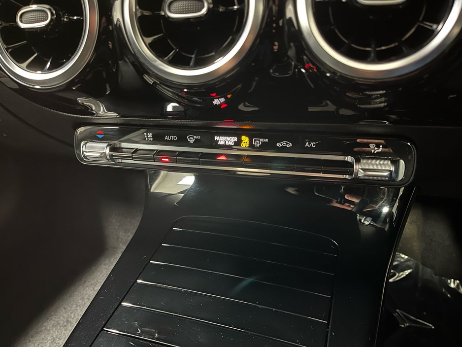 Mercedes-Benz CLA Class 180 AMG - 18 Inch Alloys - Reversing Camera - Climate Control - Heated Seats - Auto Lights/Wipers - €35,950 or €36,900 with Supagard Vehicle Protection & GAP Insurance — thumbnail 16