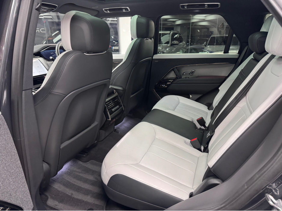 2025 Land Rover Range Rover Sport 3L Petrol Plug-in Hybrid For Sale Images