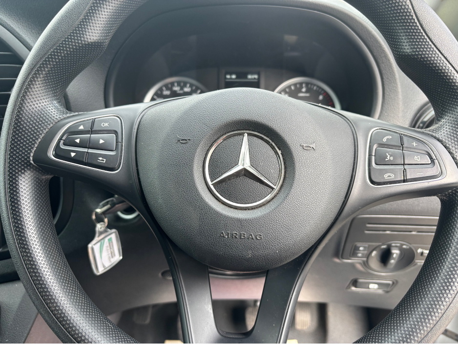 2022 Mercedes-Benz Vito 2.0L Diesel For Sale Images