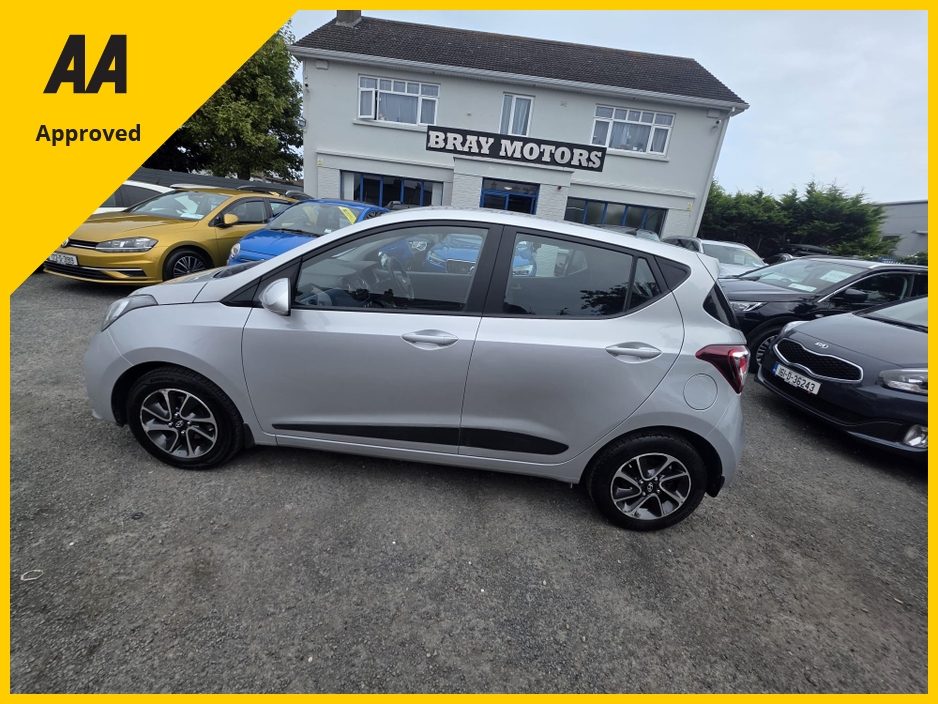 Hyundai i10 DELUXE 4DR — thumbnail 3