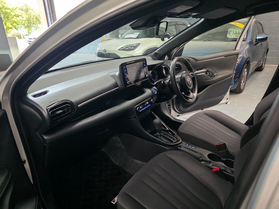 2020 Toyota Yaris 1.5L Petrol Hybrid For Sale Images