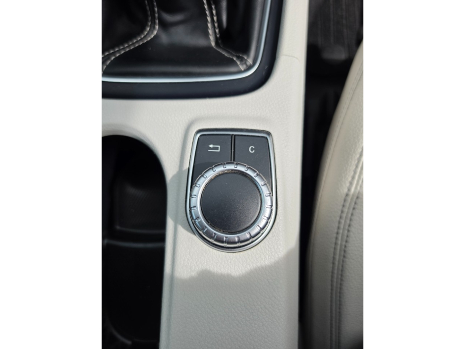 2016 Mercedes-Benz GLA Class 1.5L Diesel For Sale Images