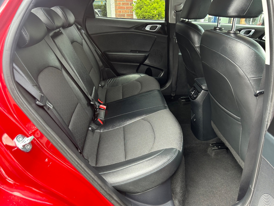 2023 Kia XCeed 1.6L Petrol Plug-in Hybrid For Sale Images