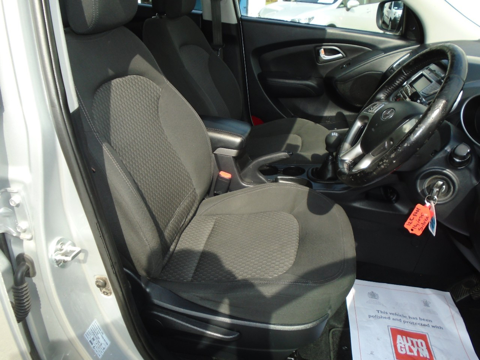 2012 Hyundai ix35 1.7L Diesel For Sale Images