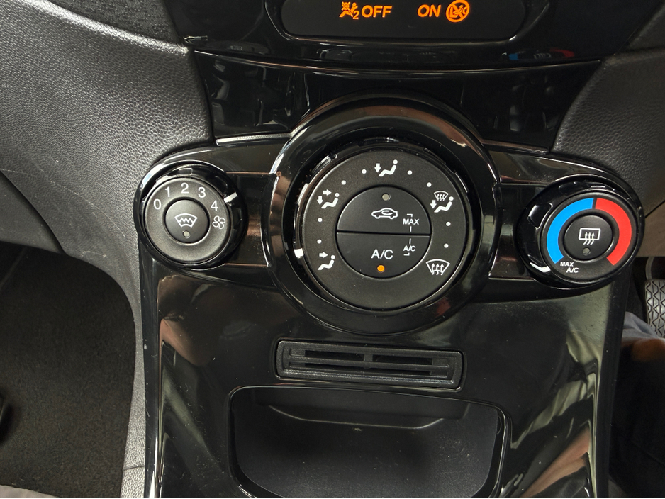 2015 Ford Fiesta 1.2L Petrol For Sale Images