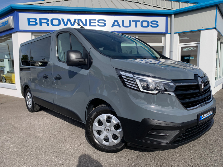 2023 Renault Trafic 2.0L Diesel For Sale Images