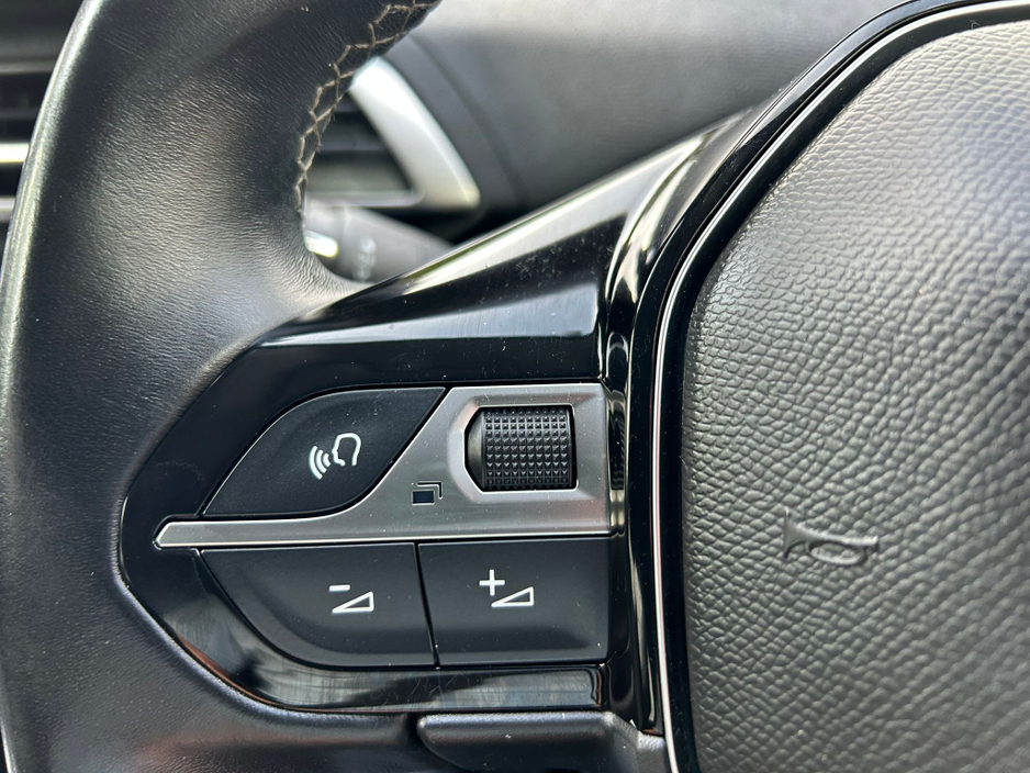 2022 Peugeot 5008 1.5L Diesel For Sale Images