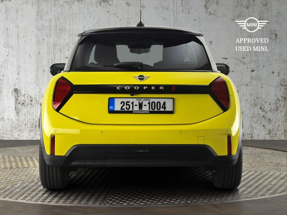 2025 MINI Hatch 2L Petrol For Sale Images