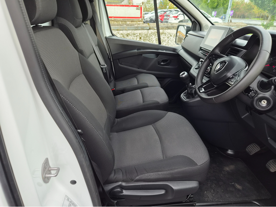 2023 Renault Trafic 2L Diesel For Sale Images