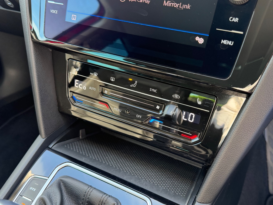 2022 Volkswagen Passat 1.4L Hybrid For Sale Images