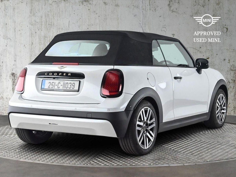 2025 MINI Hatch 2L Petrol For Sale Images