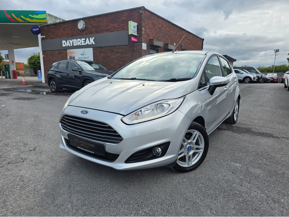 Ford Fiesta MCA TITANIUM 1.25 60PS M5 4 4DR — thumbnail 3