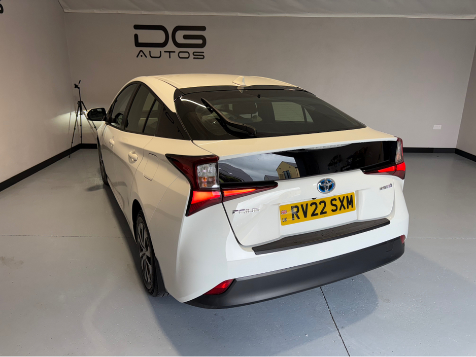 2022 Toyota Prius 1.8L Hybrid For Sale Images
