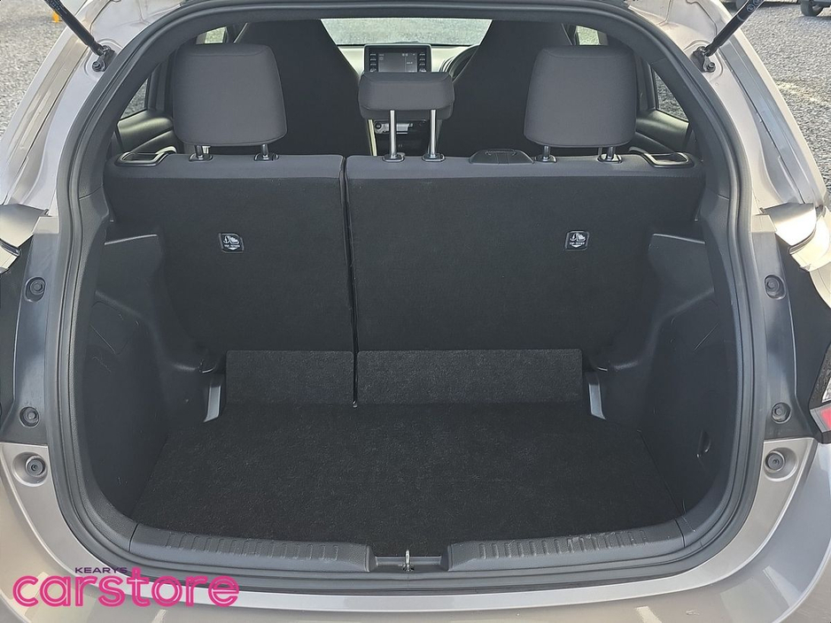 Toyota Yaris Hybrid X — thumbnail 17