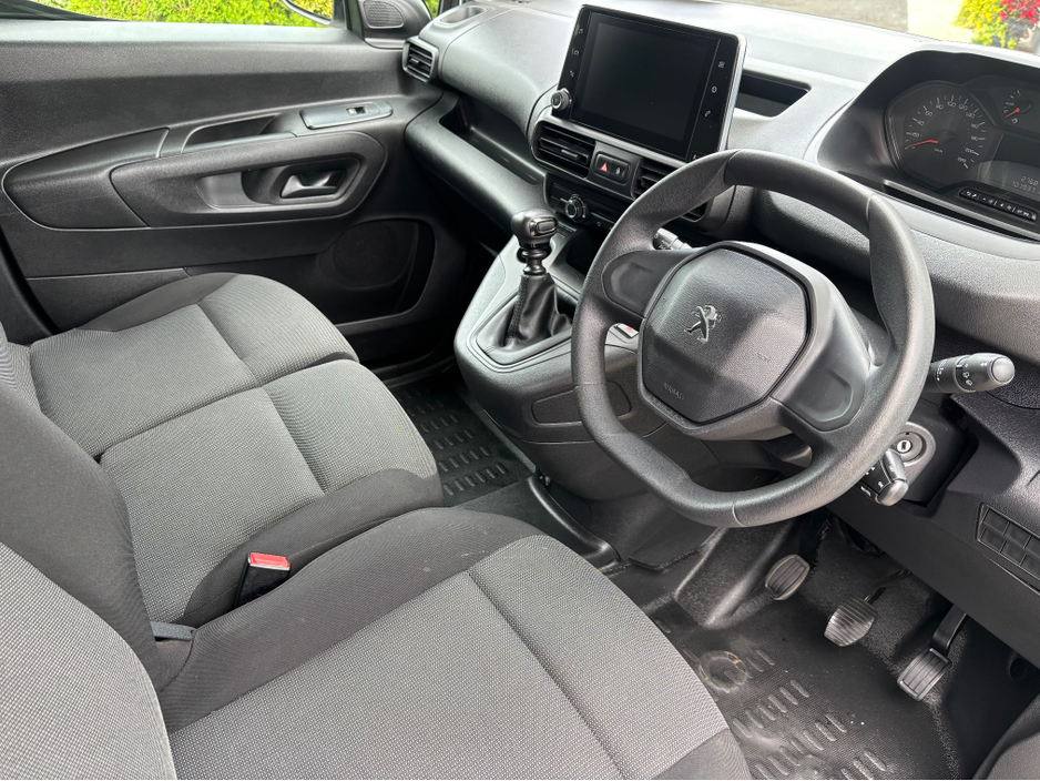 2023 Peugeot Partner 1.5L Diesel For Sale Images