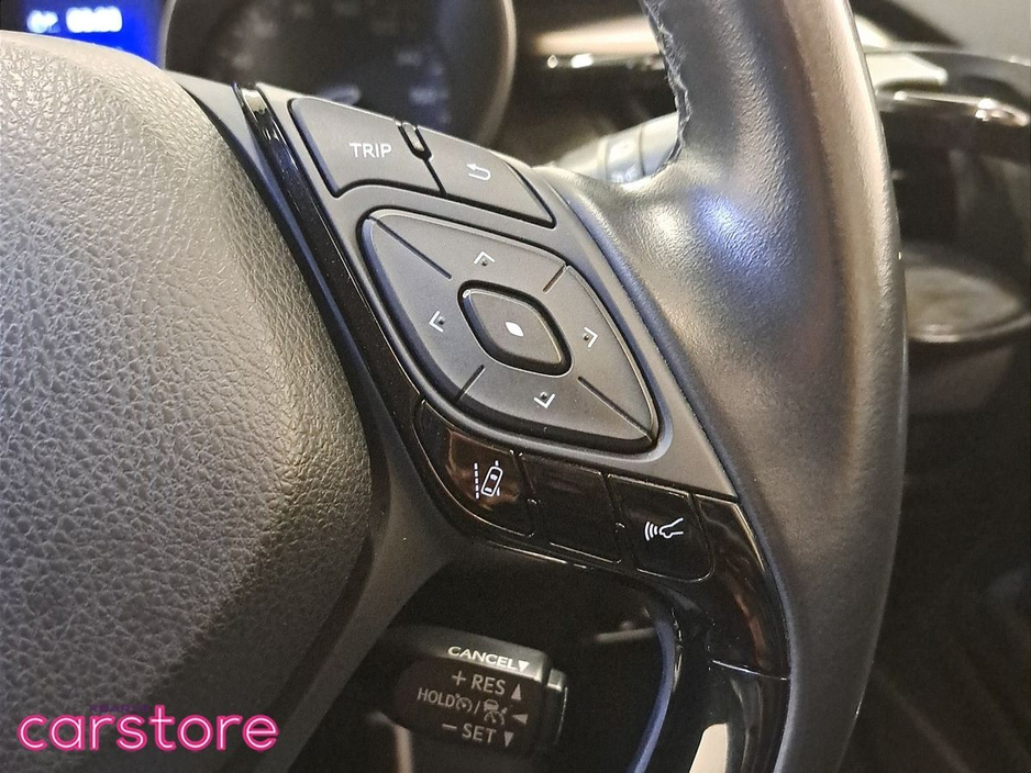 Toyota C-HR 1.8 hybrid — thumbnail 15