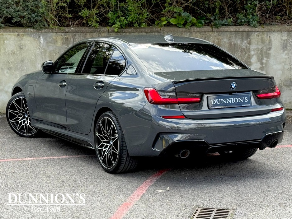 2022 BMW 3 Series 2L Hybrid For Sale Images