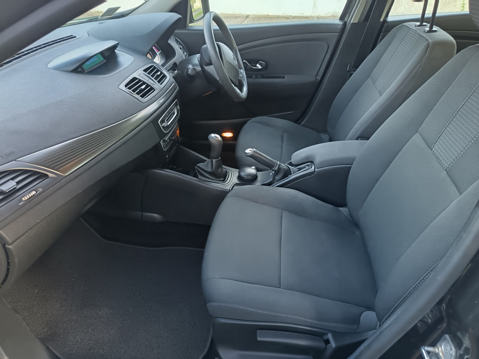 Renault Fluence 1.5 DCI 90 DYNAMIQUE 4DR — thumbnail 10