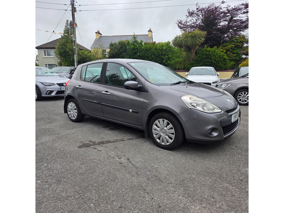 2011 Renault Clio 1.1L Petrol For Sale Images